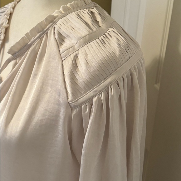 PHILOSOPHY Champagne Pleated Shoulders Blouse Size Large - Picture 7 of 10